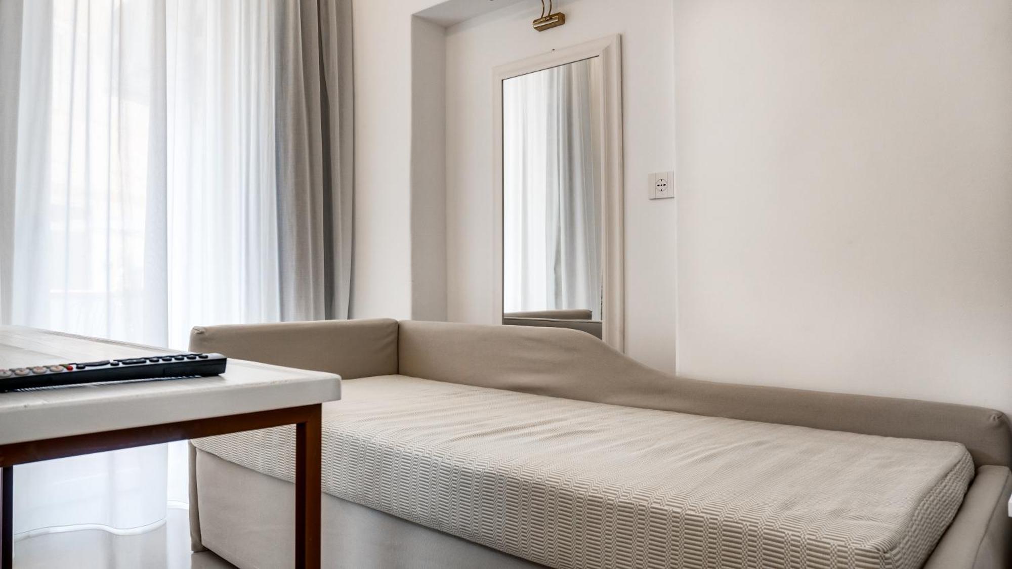 Kalista Hotel กาญารี ภายนอก รูปภาพ